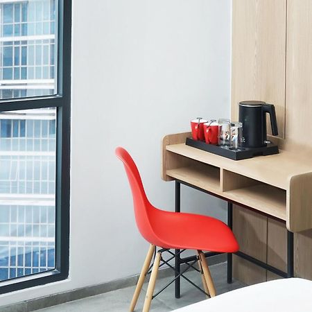 Neo Hotel Puri Indah Jakarta Exteriör bild