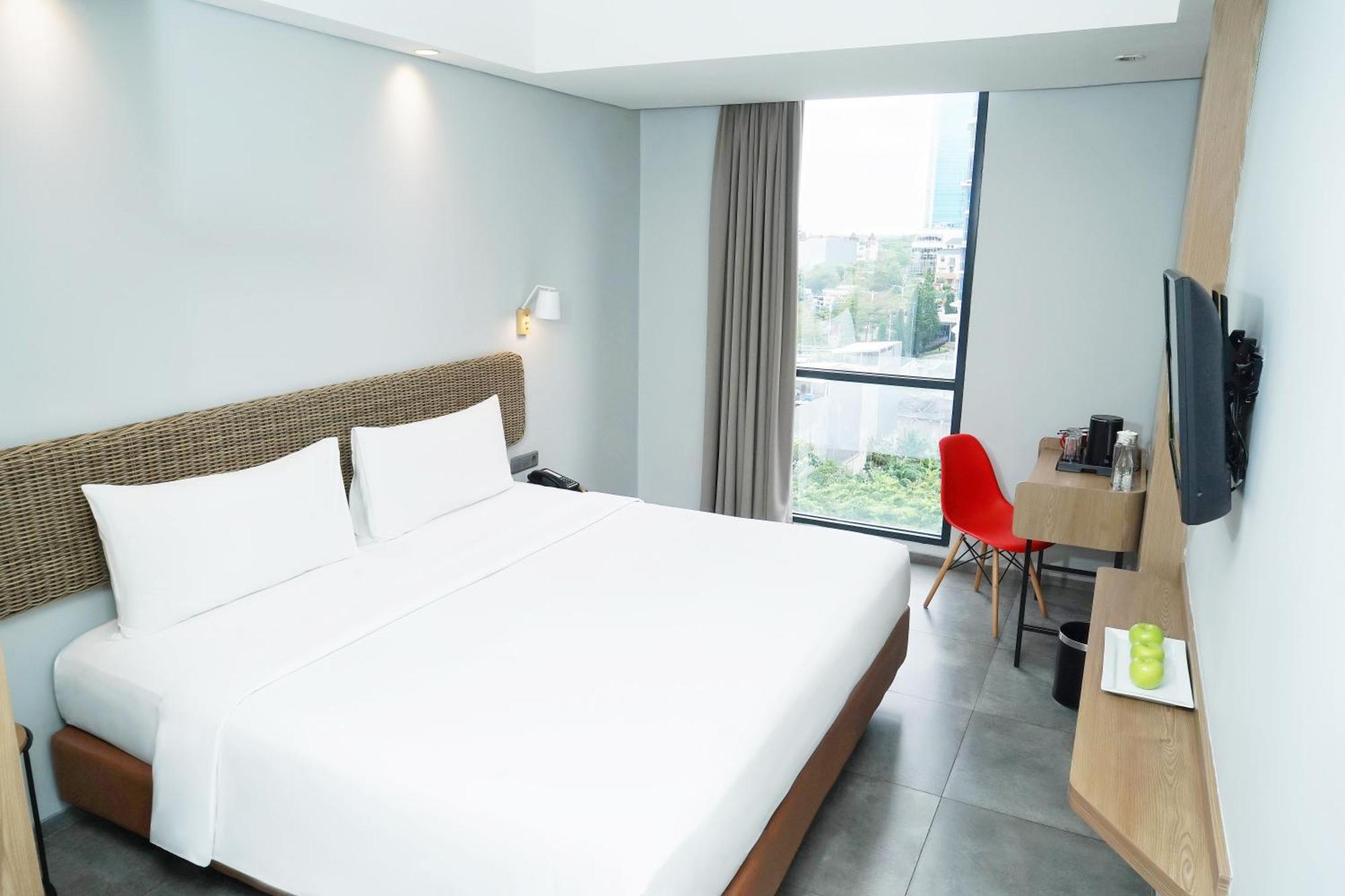 Neo Hotel Puri Indah Jakarta Exteriör bild