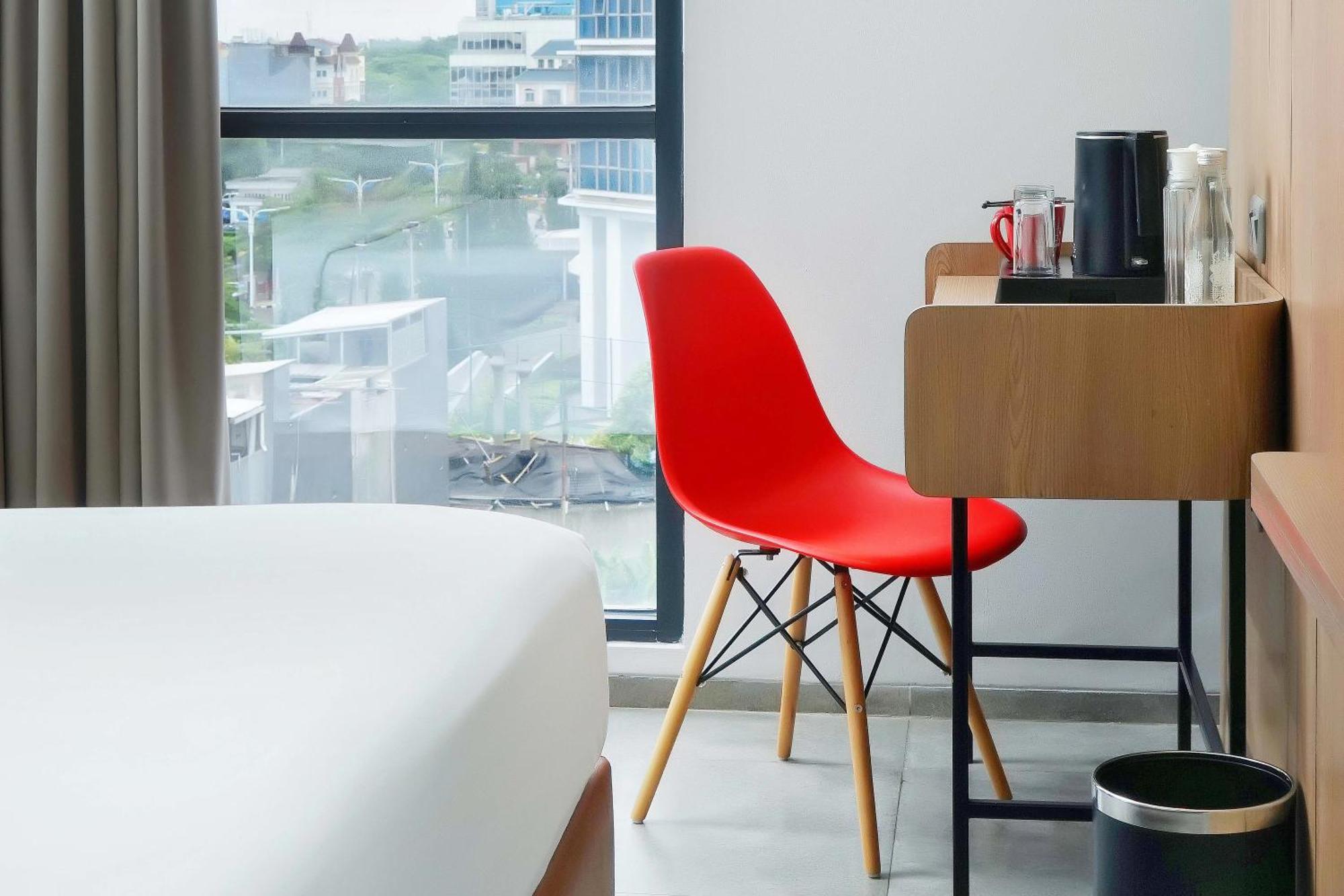 Neo Hotel Puri Indah Jakarta Exteriör bild